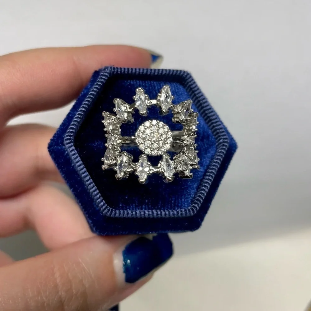 Unique Ring